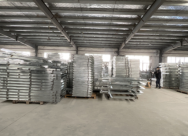 廠房實(shí)景（門(mén)框 半成品）