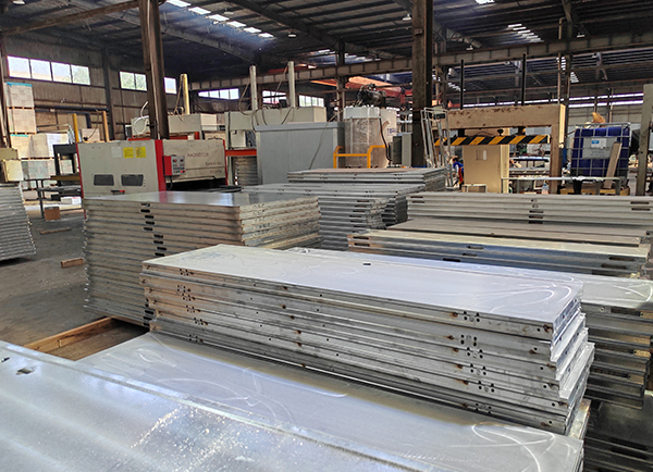 廠房實(shí)景（半成品）