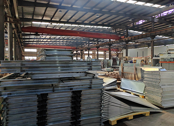 廠房實景（門框 半成品）